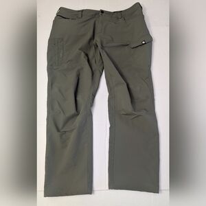 True werk T2 Werkpant Size 42x32 Inseam 31"